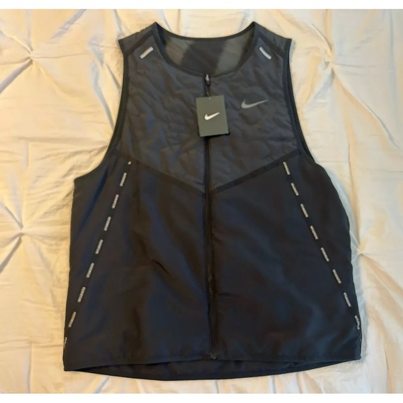 Nike Aero Layer Wild Run Reversible Repel Running Vest Men’s Sz L DD6207-010 NWT - Picture 3 of 7
